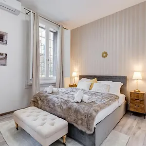 jmartins-colosseo-suites.it-romehotels.com/